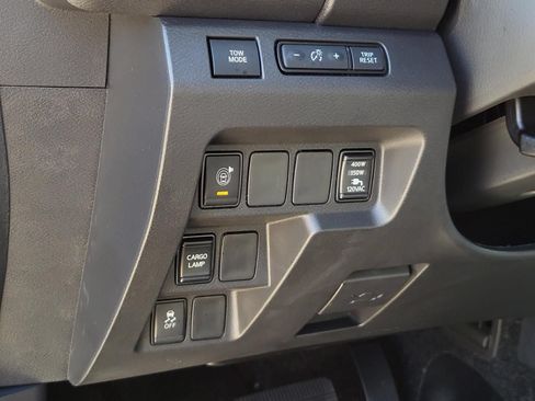 New 2026 Nissan Frontier SV w/ SV Convenience Package RWD image 19