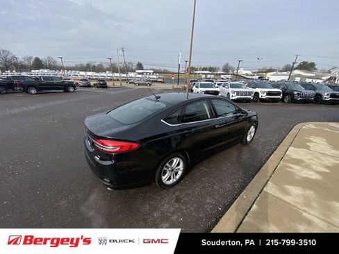 Used 2018 Ford Fusion SE w/ Fusion SE Technology Package image 23