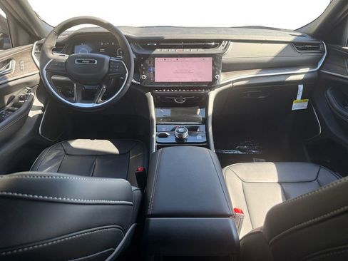 New 2026 Jeep Grand Cherokee Limited AWD/4WD image 10