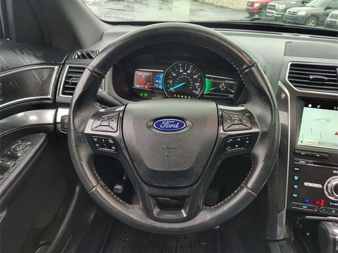 Used 2018 Ford Explorer Sport w/ Equipment Group 401A image 17