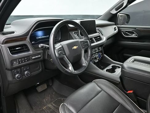 Used 2023 Chevrolet Tahoe Premier w/ Premium Package 2 AWD/4WD image 12