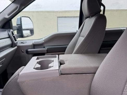 Used 2021 Ford F250 XLT w/ XLT Premium Package AWD/4WD image 14