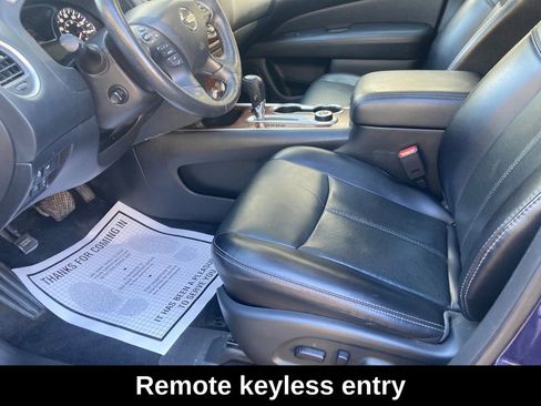 Used 2020 Nissan Pathfinder Platinum image 12