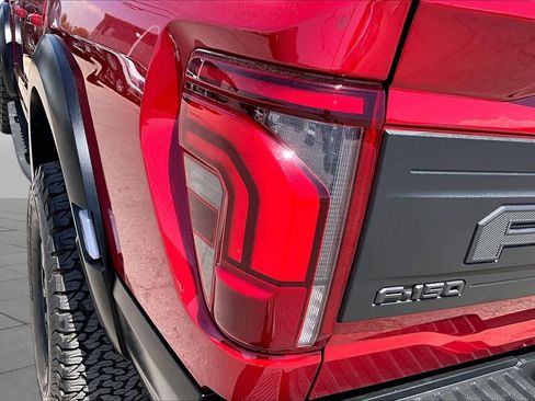 Used 2025 Ford F150 Raptor AWD/4WD image 28