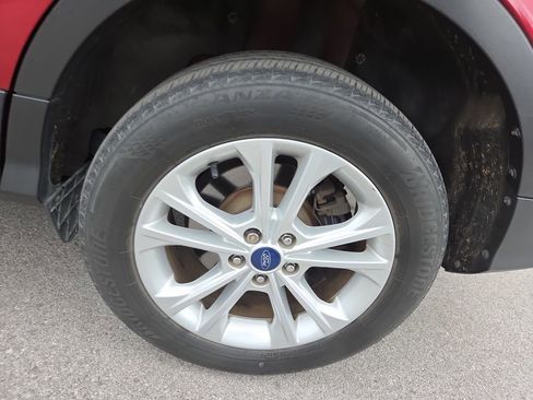 Used 2017 Ford Escape SE image 8