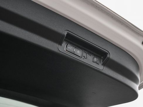 Certified 2023 Ford Explorer XLT w/ Equipment Group 202A image 17