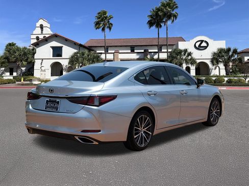 Used 2023 Lexus ES 350 w/ Premium Package FWD image 2