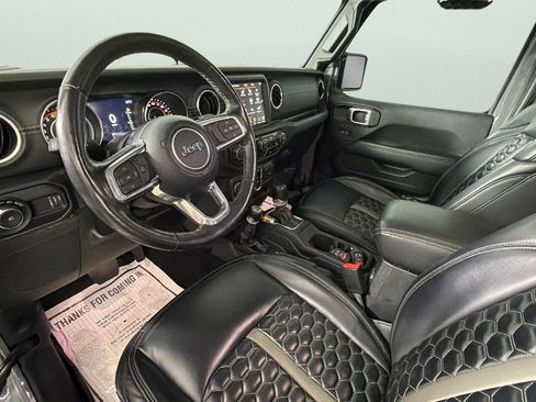Used 2023 Jeep Wrangler Unlimited Sahara w/ Cold Weather Group AWD/4WD image 18