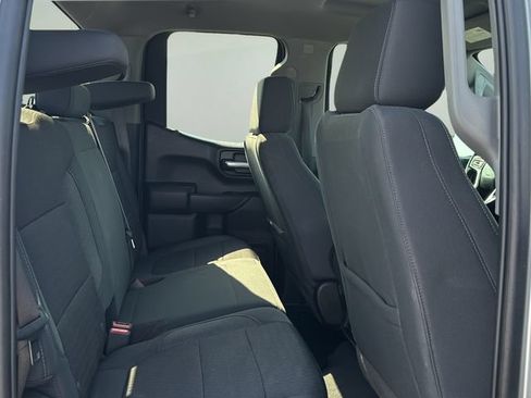Used 2022 Chevrolet Silverado 1500 LT AWD/4WD image 12
