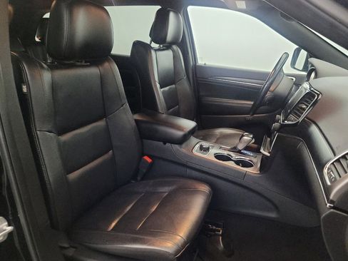 Used 2020 Jeep Grand Cherokee Limited w/ Trailer Tow Group IV image 21