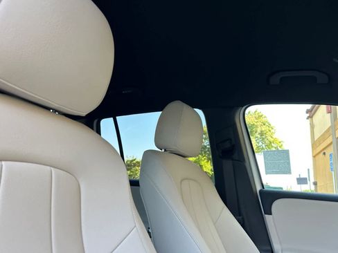 New 2025 Mercedes-Benz GLB 250 image 16