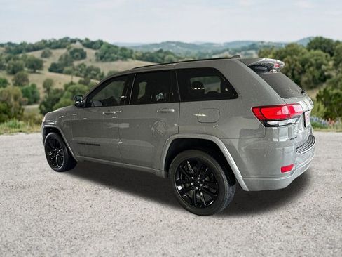 Used 2020 Jeep Grand Cherokee Altitude AWD/4WD image 6