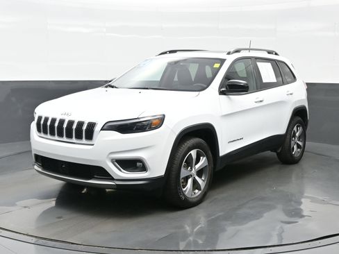 Used 2022 Jeep Cherokee Limited image 2