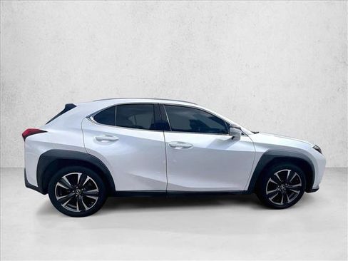 Used 2019 Lexus UX 200 w/ Accessory Package 2 FWD image 5