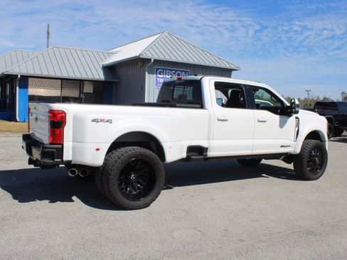 Used 2023 Ford F450 Lariat image 12