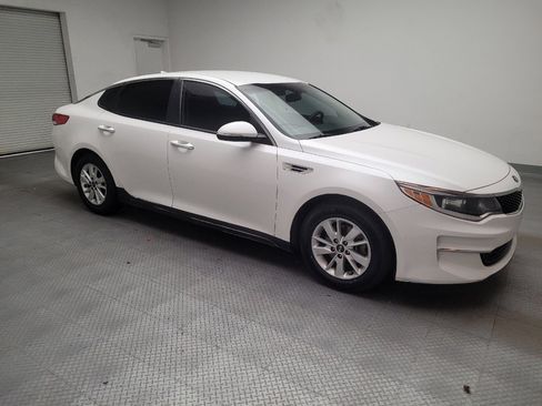 Used 2018 Kia Optima LX FWD image 11