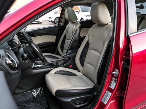 Used 2016 MAZDA MAZDA3 s Grand Touring image 33