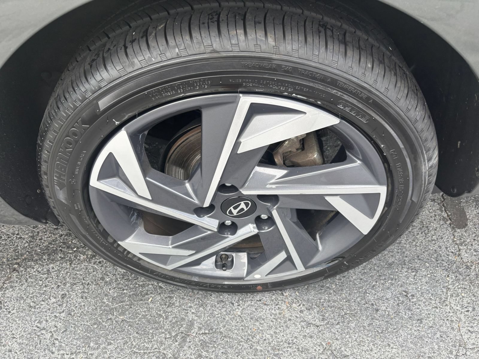Used 2025 Hyundai Elantra Limited FWD image 26