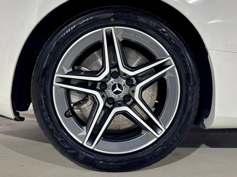 Used 2022 Mercedes-Benz E 450 4MATIC Coupe image 33