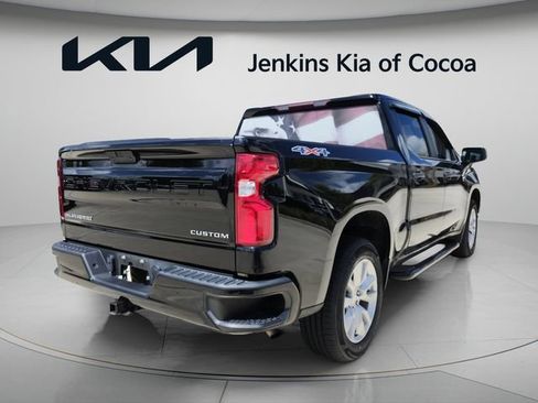 Used 2022 Chevrolet Silverado 1500 Custom AWD/4WD image 5