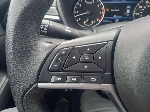 Used 2024 Nissan Altima 2.5 SV FWD image 18