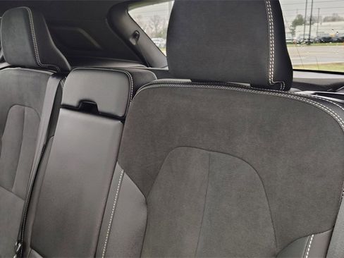 Certified 2025 Volvo XC40 B5 Plus image 26