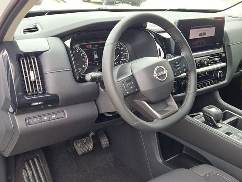 New 2026 Nissan Pathfinder SV image 22