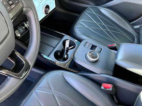 Used 2021 Ford Mustang Mach-E Select image 14