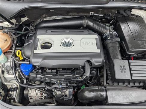 Used 2014 Volkswagen Eos Sport image 20