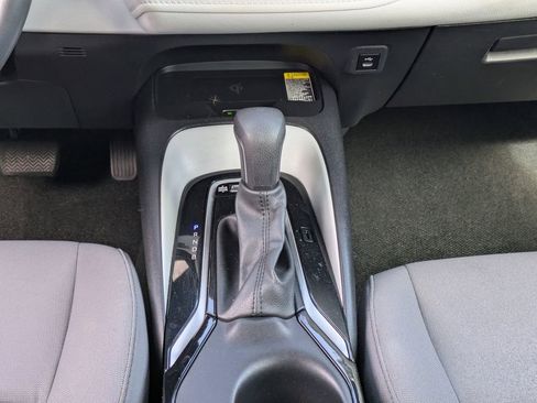 Used 2024 Toyota Corolla SE w/ SE Premium Package image 18