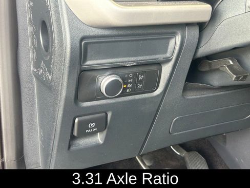 Used 2022 Ford Expedition XLT image 35