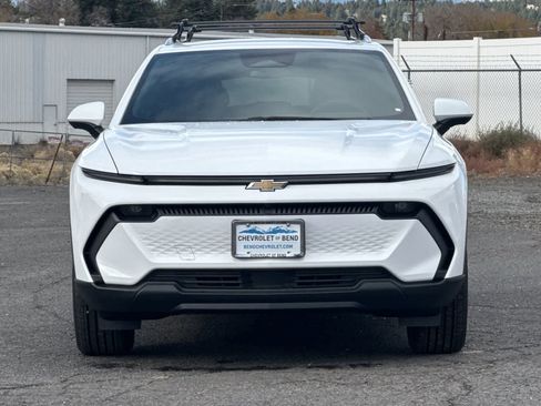 New 2026 Chevrolet Equinox EV LT image 10
