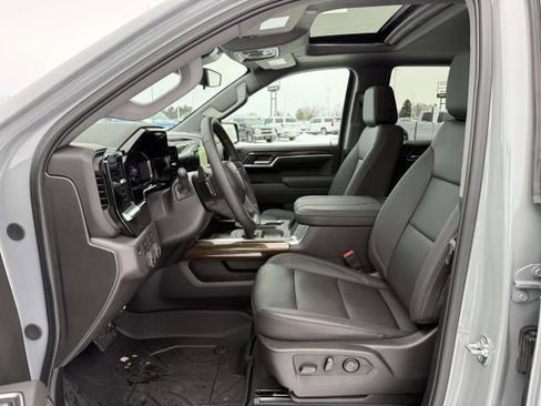 Used 2025 Chevrolet Silverado 1500 RST w/ Convenience Package II image 10