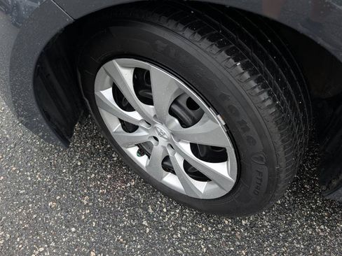 Used 2025 Toyota Corolla LE FWD image 7