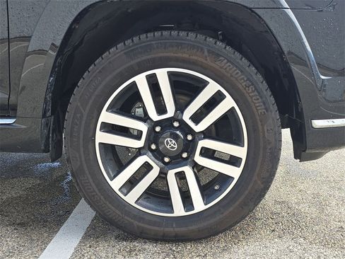 Used 2015 Toyota 4Runner Limited image 34