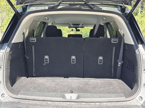 Certified 2025 Nissan Pathfinder SV FWD image 25