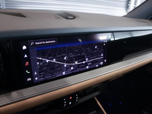Certified 2024 Porsche Cayenne AWD/4WD image 21