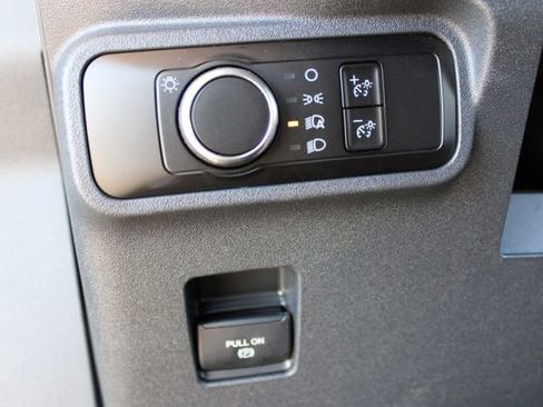 Used 2025 Ford Bronco Big Bend image 16