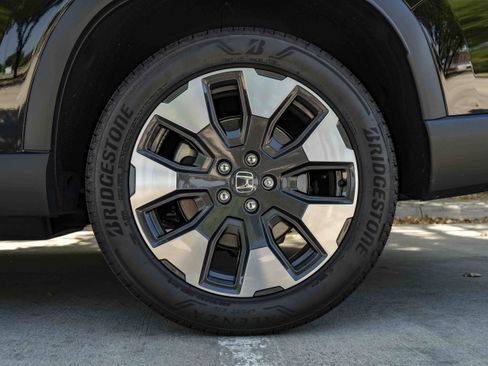Used 2026 Honda Pilot Elite image 15