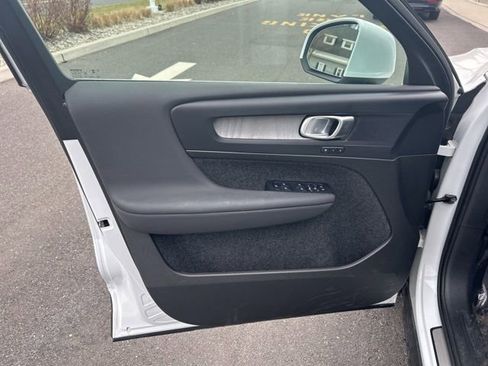 Certified 2025 Volvo XC40 B5 Plus image 16