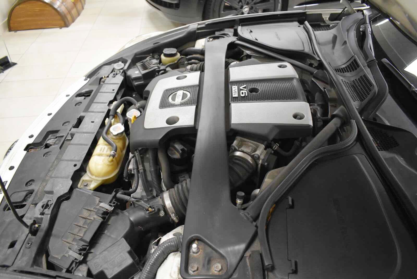Used 2014 Nissan 370Z Coupe RWD image 26