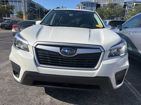 Used 2019 Subaru Forester Premium AWD/4WD image 3