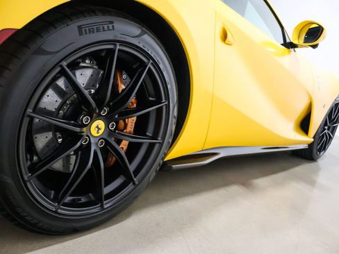 Used 2022 Ferrari 812 GTS image 38