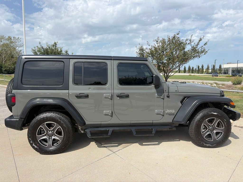 Used 2018 Jeep Wrangler Unlimited Sport S AWD/4WD image 20