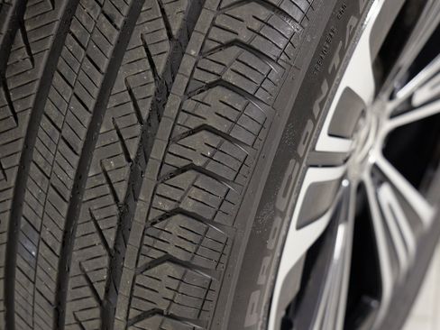 Used 2025 Mercedes-Benz E 350 4MATIC Sedan image 68