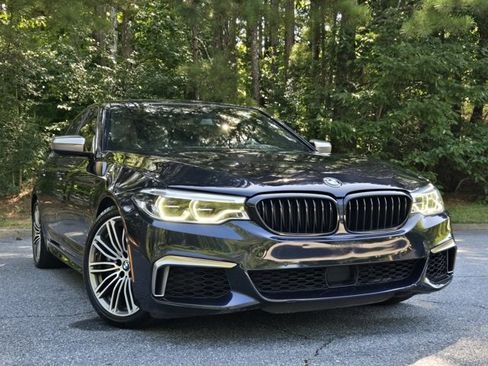 Used 2020 BMW M550i xDrive w/ Executive Package image 10