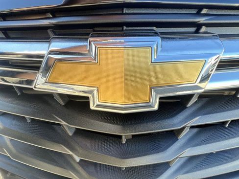 Used 2024 Chevrolet Equinox LS image 30