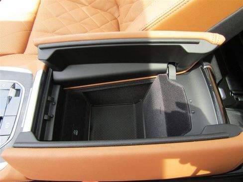 Used 2024 BMW X7 xDrive40i w/ Premium Package image 30