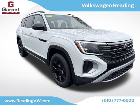New 2026 Volkswagen Atlas Peak Edition image 7