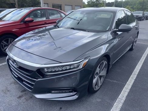Used 2018 Honda Accord Touring image 11